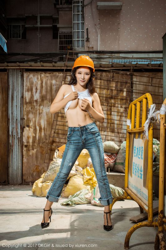 高颜值健身美人@媛美人首套写真
