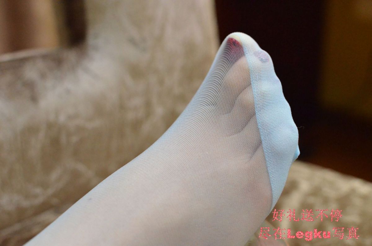 透视睡衣+灰丝美足 写真套图