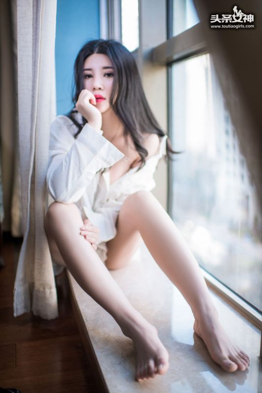 可儿 - 热情白衬衣