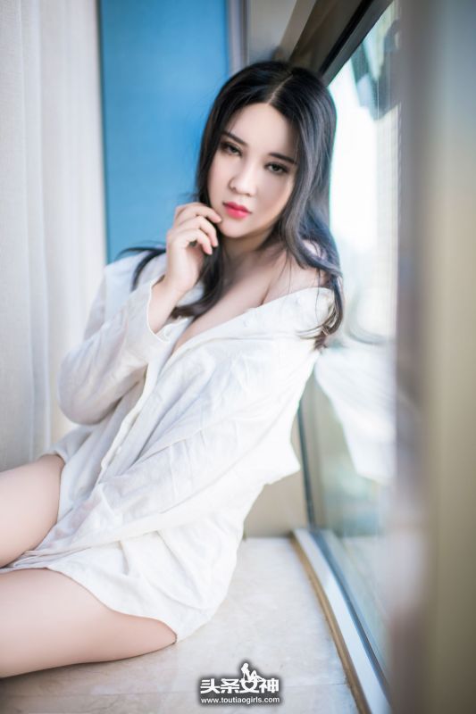 可儿 - 热情白衬衣