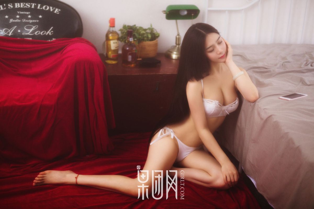 E奶美囡囡小伊伊