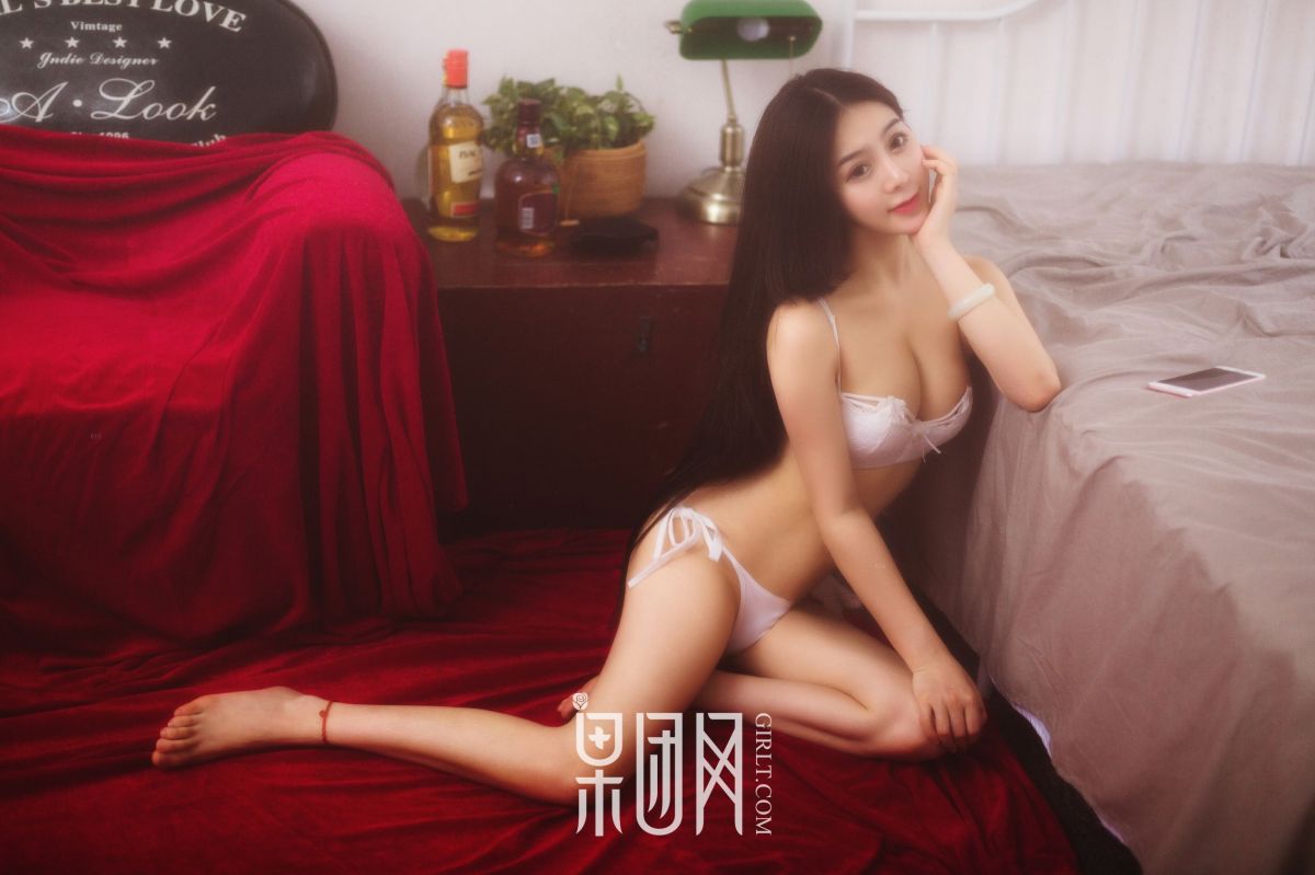 E奶美囡囡小伊伊