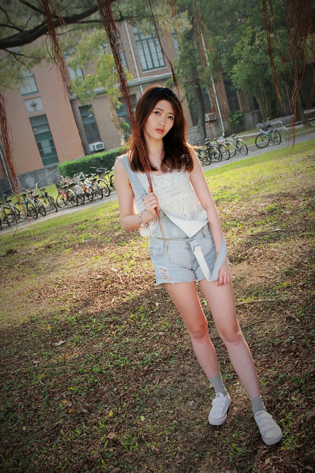 [台湾美女] Brindy薛薛@台湾大学外拍 写真图片