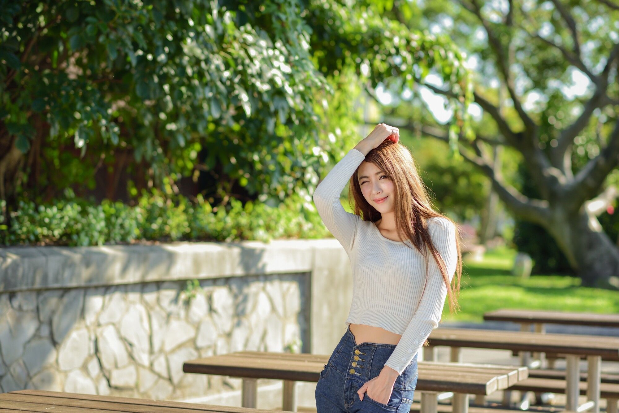 [台湾美女] Miso夏晴 - 公园牛仔紧身裤美腿写真套图