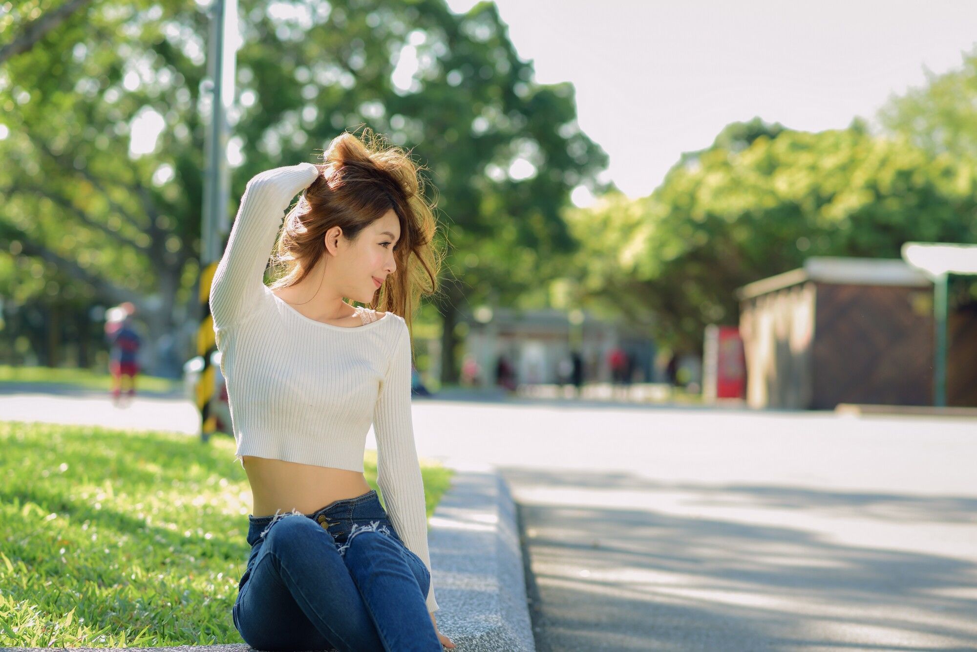 [台湾美女] Miso夏晴 - 公园牛仔紧身裤美腿写真套图