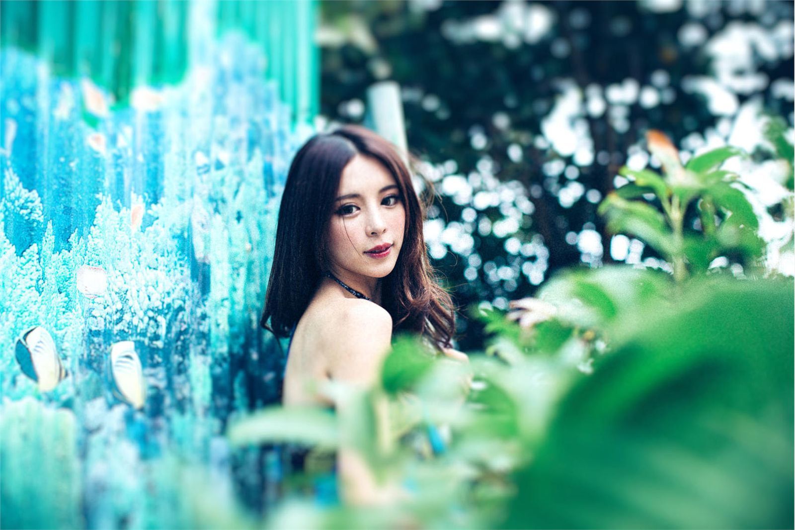 [台湾美女] 超跑女神大眼正妹张齐郡 - 炫彩外拍 写真图片