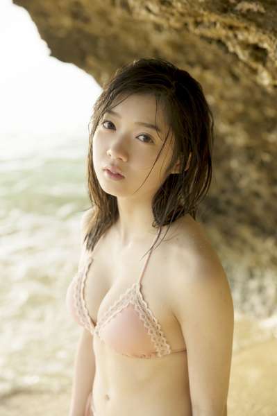 山岸理子 Riko Yamagishi