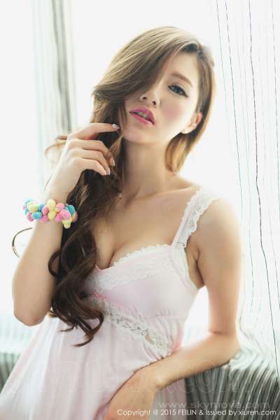 奶茶-Emily 写真套图2
