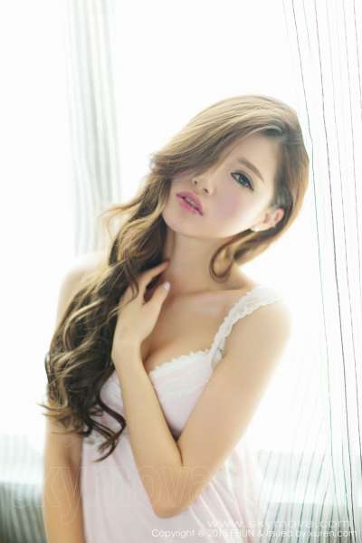 奶茶-Emily 写真套图2