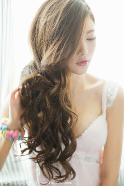 奶茶-Emily 写真套图2