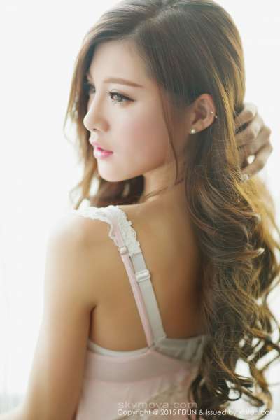 奶茶-Emily 写真套图2