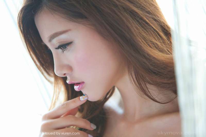 奶茶-Emily 写真套图2