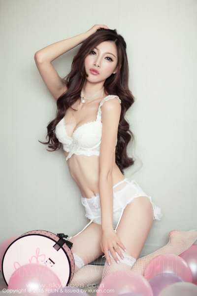 奶茶-Emily 写真套图2