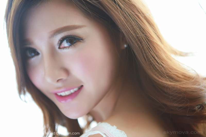 奶茶-Emily 写真套图2