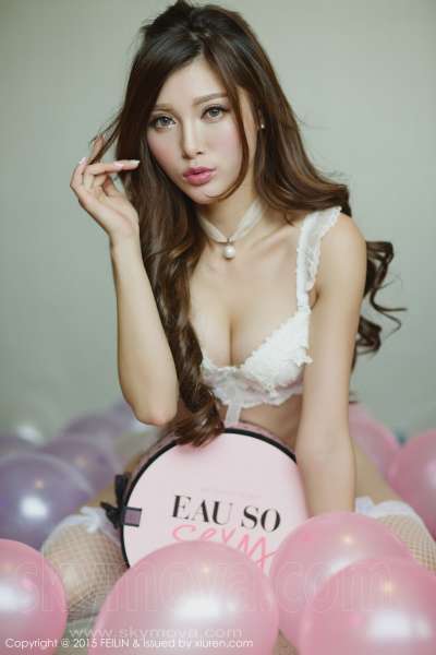 奶茶-Emily 写真套图2