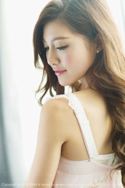 奶茶-Emily 写真套图2