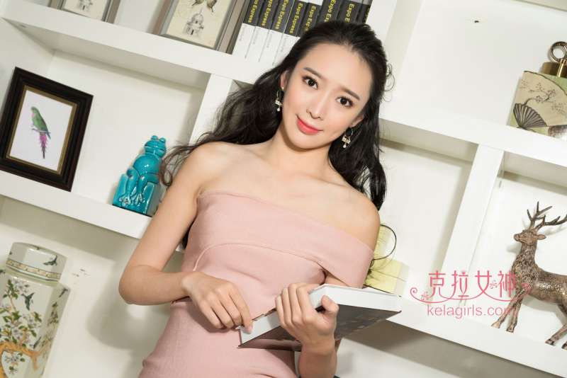 美女珊珊 - 董事长秘书 写真套图