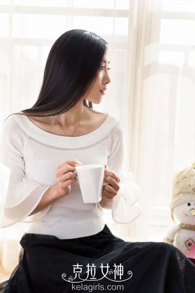 性感美女颖儿《封面佳人》写真套图