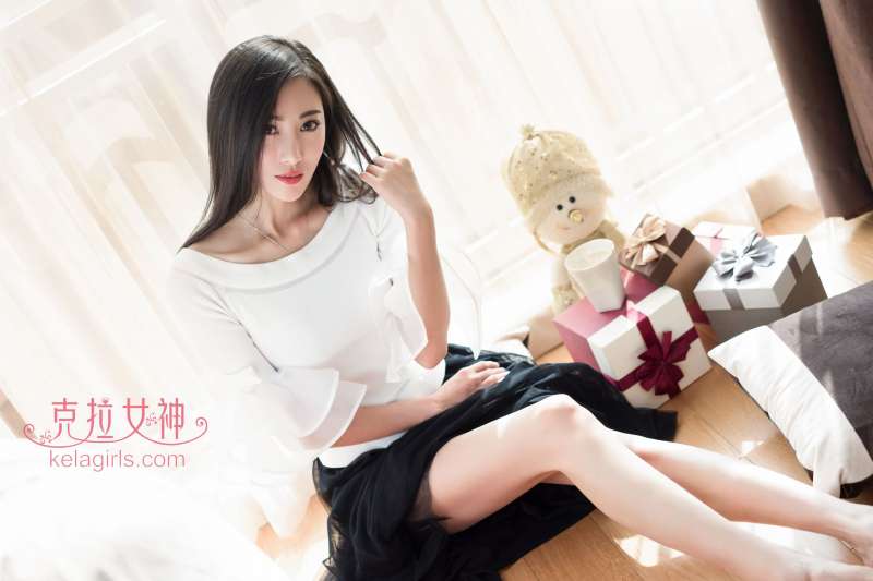 性感美女颖儿《封面佳人》写真套图