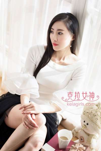 性感美女颖儿《封面佳人》写真套图