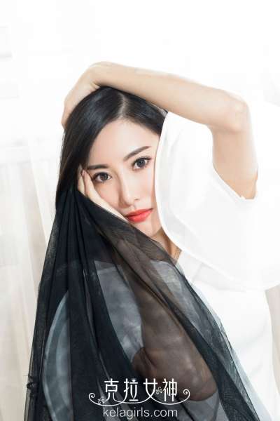 性感美女颖儿《封面佳人》写真套图