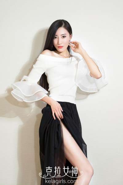 性感美女颖儿《封面佳人》写真套图