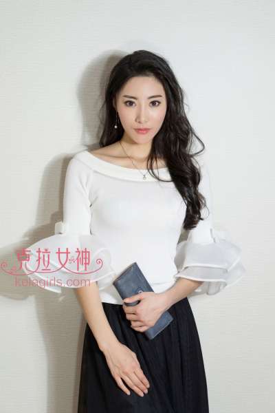 性感美女颖儿《封面佳人》写真套图