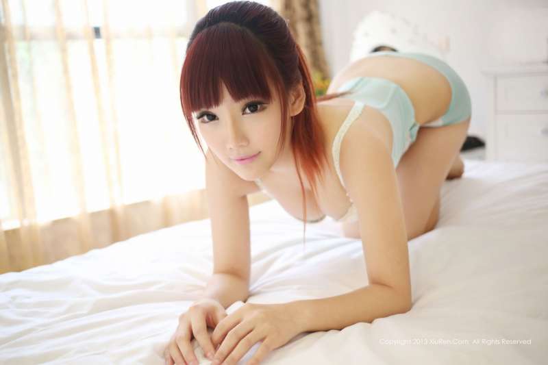 妮儿Bluelabel~年轻甜美火辣的女孩~~