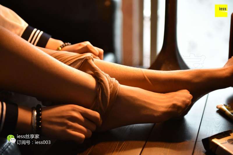 琪琪 《琪琪随你入梦》 丝足写真~