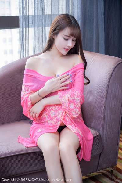 雪瑞Lisa - 睡衣+女仆装+学生装+蕾丝袜+黑丝 写真套图