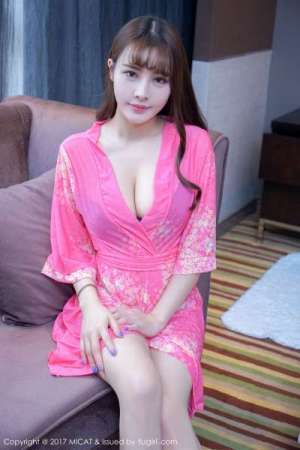 雪瑞Lisa - 睡衣+女仆装+学生装+蕾丝袜+黑丝 写真套图