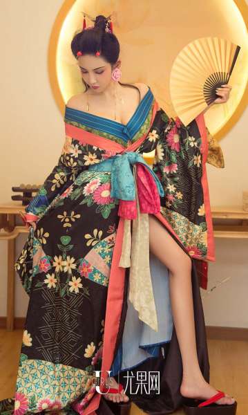 陈果果&孟十朵&球球 - 艺伎回忆录 写真套图