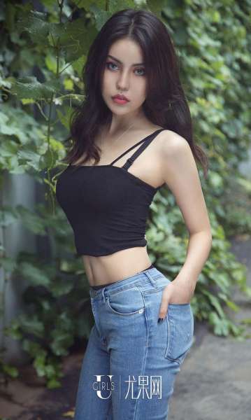 明娜 - 逆光 美女诱惑写真套图