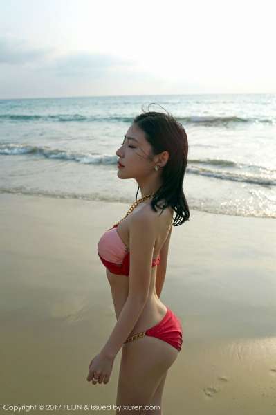 清纯女神@长腿美女施忆佳海边沙滩写真套图