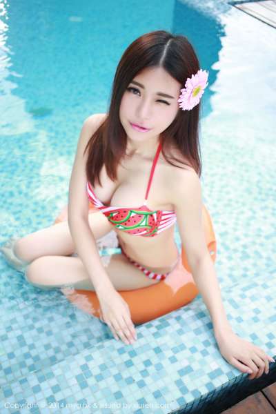 绮里嘉ula 泰国巨乳诱惑写真合集一