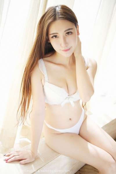 熊吖BOBO - 性感巨乳内衣私房照