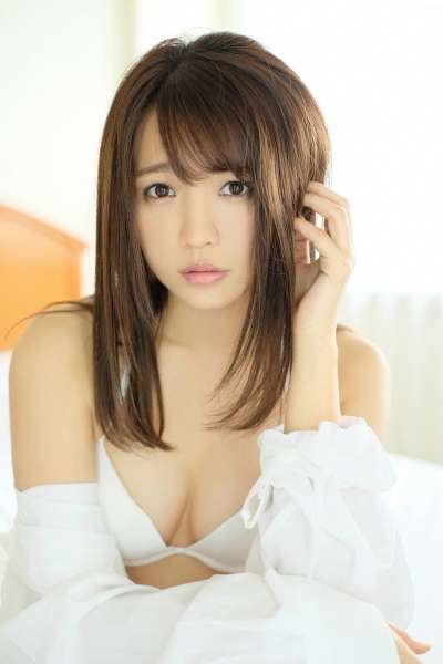 岛国美女~志村理佳 - 天然ピュアホワイトボディ