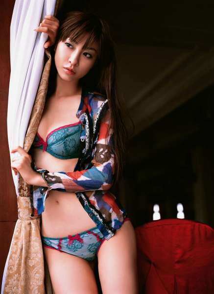中山惠《女优游戯》女优写真集