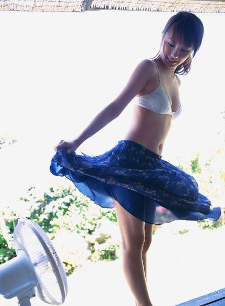山本梓-清新和服巨乳美女写真集