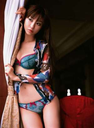 中山惠《女优游戯》女优写真集