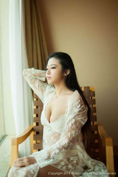 luvian本能《忧伤》写真集
