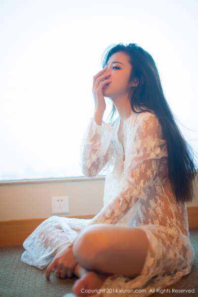 luvian本能《忧伤》写真集