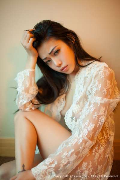 luvian本能《忧伤》写真集