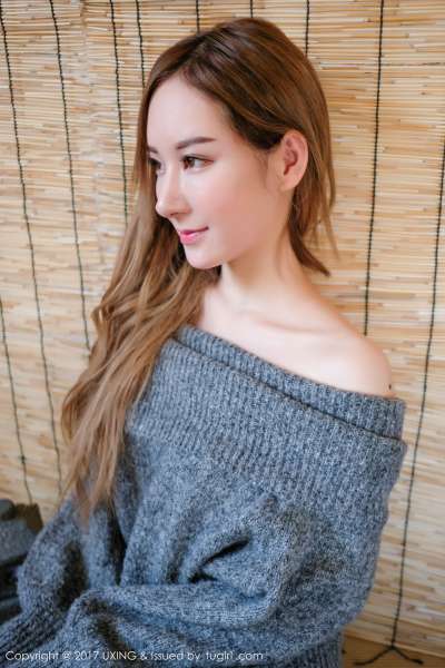 高SIR 性感美女首套写真套图
