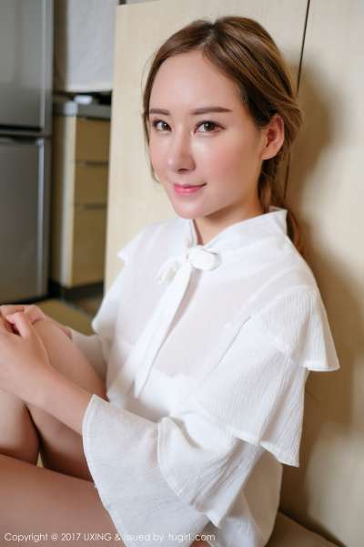高SIR 性感美女首套写真套图