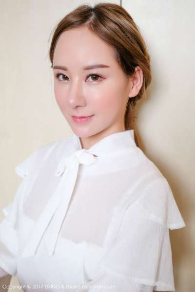 高SIR 性感美女首套写真套图