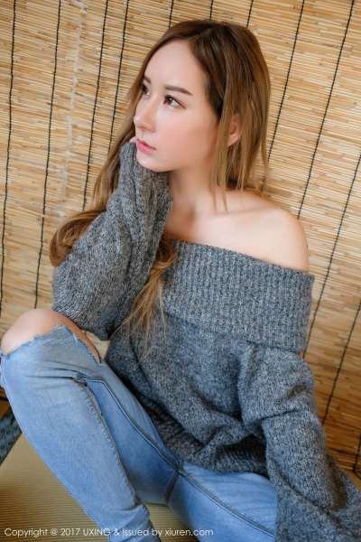 高SIR 性感美女首套写真套图
