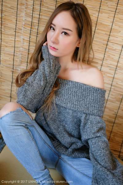 高SIR 性感美女首套写真套图