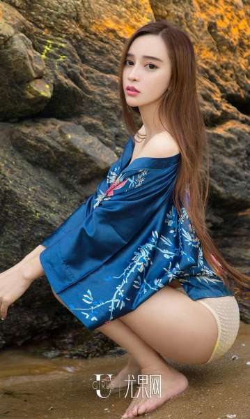 艾小青 - 大海边上的小精灵 写真套图
