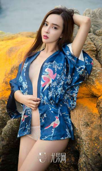 艾小青 - 大海边上的小精灵 写真套图